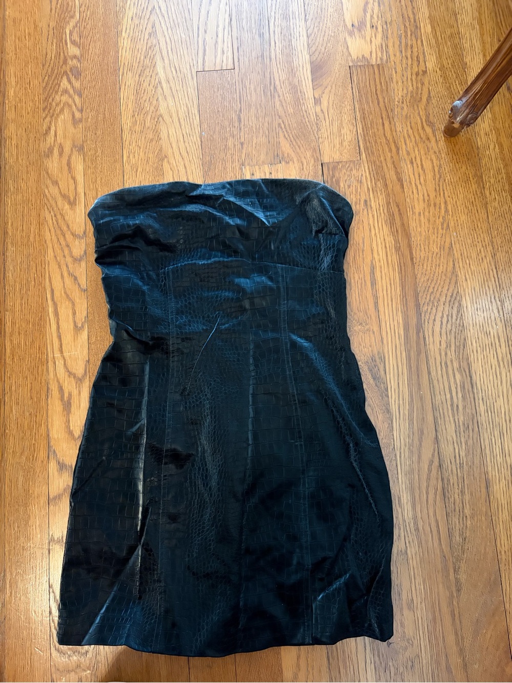 Line and Dot Strapless Black Textured Mini Dress Size Small